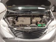 ✅ 2013 Toyota Sienna LE • VIN: 5TDKK3DC8DS388008 • Lot: 43429926. Wystawiony na IAAI z przebiegiem 78 682 mil. Bezpłatny archiwum sprzedaży aukcyjnych z USA i szczegółowy raport historii pojazdu na DreamBid. Zdjęcie 10.