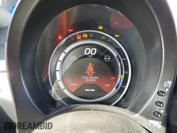 ✅ 2013 FIAT 500e • VIN: 3C3CFFGE0DT744386 • Лот: 93755015. Опубликован ранее на Copart с пробегом 97 387 миль. Бесплатный доступ к архиву аукционных продаж из США и подробный отчёт об истории автомобиля на DreamBid. Изображение 9.