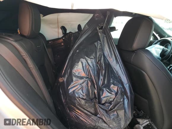 ✅ 2022 Cadillac XT4 AWD Luxury • VIN: 1GYFZBR45NF118075 • Lot: 58654423. Listed on Copart with 1,982 mi. Free auction sales archive from the USA and detailed vehicle history report at DreamBid. Image 11.