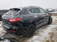 ✅ 2018 Maserati Levante GranSport • VIN: ZN661XUS9JX289270 • Лот: 82960423. Опубликован ранее на Copart с пробегом 44 564 миль. Бесплатный доступ к архиву аукционных продаж из США и подробный отчёт об истории автомобиля на DreamBid. Изображение 3.