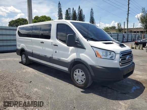 ✅ 2017 Ford Transit XL • VIN: 1FBZX2ZM9HKA20885 • Lot: 65899095. Wystawiony na Copart z przebiegiem 65 243 mil. Bezpłatny archiwum sprzedaży aukcyjnych z USA i szczegółowy raport historii pojazdu na DreamBid. Zdjęcie 4.