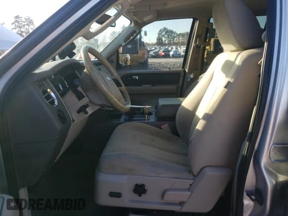 ✅ 2010 Ford Expedition SSV • VIN: 1FMJU1G51AEB66379 • Lot: 91639365. Listed on Copart with 141,623 mi. Free auction sales archive from the USA and detailed vehicle history report at DreamBid. Image 7.