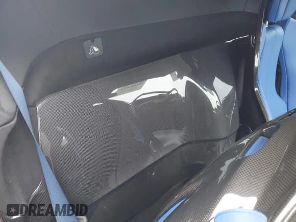 ✅ 2023 Ferrari SF90 • VIN: ZFF95NLAXP0298692 • Lot: 41630186. Wystawiony na IAAI z przebiegiem 390 mil. Bezpłatny archiwum sprzedaży aukcyjnych z USA i szczegółowy raport historii pojazdu na DreamBid. Zdjęcie 8.