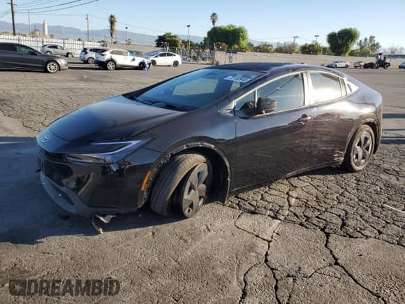 2025 Toyota Prius LE с VIN JTDACAAU8S3059589, выставлен на аукционе Copart как лот 72100945 с пробегом 14 715 миль миль и Списание • Salvage title. История ставок и продаж доступна на DreamBid. Изображение 1.