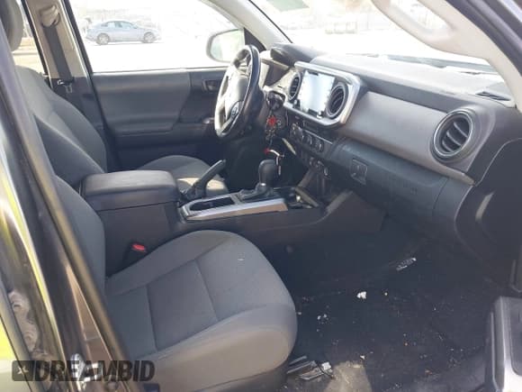 ✅ 2022 Toyota Tacoma TRD Off Road • VIN: 3TMCZ5AN9NM529946 • Лот: 43609307. Опубликован ранее на IAAI с пробегом 132 066 миль. Бесплатный доступ к архиву аукционных продаж из США и подробный отчёт об истории автомобиля на DreamBid. Изображение 5.