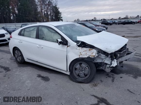 ✅ 2022 Hyundai Ioniq SE • VIN: KMHC75LC8NU279236 • Lot: 84255724. Wystawiony na Copart z przebiegiem 102 850 mil. Bezpłatny archiwum sprzedaży aukcyjnych z USA i szczegółowy raport historii pojazdu na DreamBid. Zdjęcie 4.