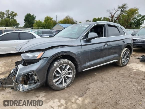 ✅ 2024 Audi Q5 S line Premium • VIN: WA1GAAFY4R2034775 • Lot: 90104535. Listed on Copart with 14,480 mi. Free auction sales archive from the USA and detailed vehicle history report at DreamBid. Image 1.