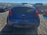 ✅ 2016 Hyundai Veloster • VIN: KMHTC6AD8GU263344 • Lot: 72643754. Wystawiony na Copart z przebiegiem 78 353 mil. Bezpłatny archiwum sprzedaży aukcyjnych z USA i szczegółowy raport historii pojazdu na DreamBid. Zdjęcie 6.