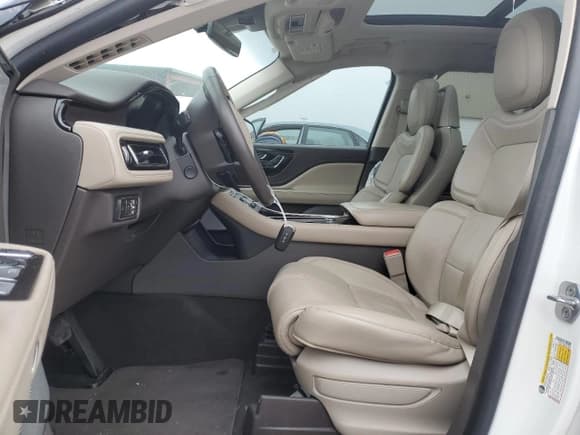 ✅ 2020 Lincoln Aviator Reserve • VIN: 5LM5J7XC9LGL21048 • Lot: 39002864. Listed on Copart with 21,774 mi. Free auction sales archive from the USA and detailed vehicle history report at DreamBid. Image 7.