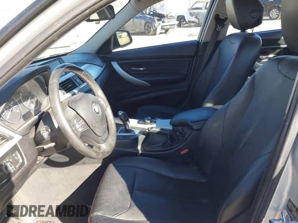 ✅ 2012 BMW 3 Series 328i • VIN: WBA3A5C53CF345021 • Лот: 41507433. Опубликован ранее на IAAI с пробегом 170 181 миль. Бесплатный доступ к архиву аукционных продаж из США и подробный отчёт об истории автомобиля на DreamBid. Изображение 5.