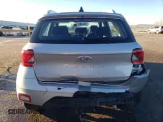 2021 Hyundai Venue SEL z VIN KMHRC8A35MU103883, wystawiony jako Copart lot #79226403 z przebiegiem 64 472 mil mil oraz . Historia ofert i sprzedaży dostępna na DreamBid. Obrazek 6.