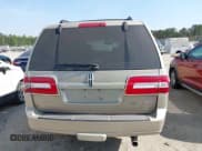 ✅ 2007 Lincoln Navigator • VIN: 5LMFU27567LJ25484 • Lot: 42052572. Wystawiony na IAAI z przebiegiem 168 050 mil. Bezpłatny archiwum sprzedaży aukcyjnych z USA i szczegółowy raport historii pojazdu na DreamBid. Zdjęcie 16.