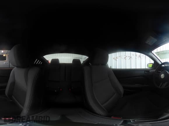 ✅ 2012 Ford Mustang Premium • VIN: 1ZVBP8AM8C5258081 • Lot: 42605779. Wystawiony na IAAI z przebiegiem 116 916 mil. Bezpłatny archiwum sprzedaży aukcyjnych z USA i szczegółowy raport historii pojazdu na DreamBid. Zdjęcie 18.