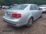 ✅ 2005 Volkswagen Jetta 2.5L • VIN: 3VWDF71K25M629298 • Лот: 42622502. Опубликован ранее на IAAI с пробегом 247 570 миль. Бесплатный доступ к архиву аукционных продаж из США и подробный отчёт об истории автомобиля на DreamBid. Изображение 4.