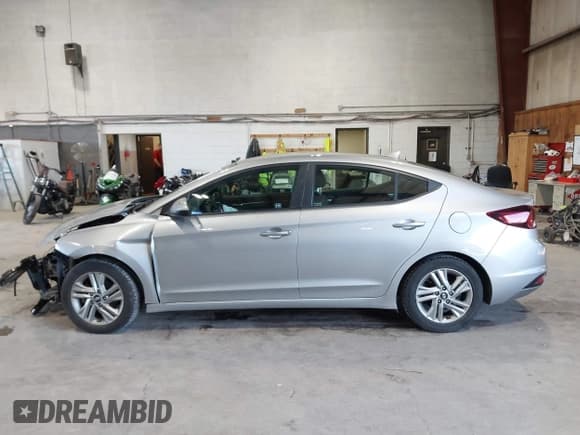 ✅ 2020 Hyundai Elantra SEL • VIN: 5NPD84LF8LH552127 • Lot: 43299702. Wystawiony na IAAI z przebiegiem 77 549 mil. Bezpłatny archiwum sprzedaży aukcyjnych z USA i szczegółowy raport historii pojazdu na DreamBid. Zdjęcie 15.
