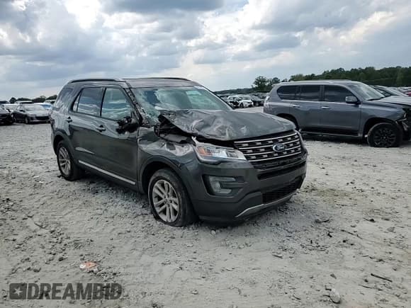 ✅ 2017 Ford Explorer XLT • VIN: 1FM5K7D86HGA94215 • Лот: 81742765. Опубликован ранее на Copart с пробегом 128 063 миль. Бесплатный доступ к архиву аукционных продаж из США и подробный отчёт об истории автомобиля на DreamBid. Изображение 14.