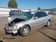 ✅ 1998 Honda Accord EX • VIN: 1HGCG5654WA080495 • Лот: 43043532. Опубликован ранее на IAAI с пробегом 185 339 миль. Бесплатный доступ к архиву аукционных продаж из США и подробный отчёт об истории автомобиля на DreamBid. Изображение 2.