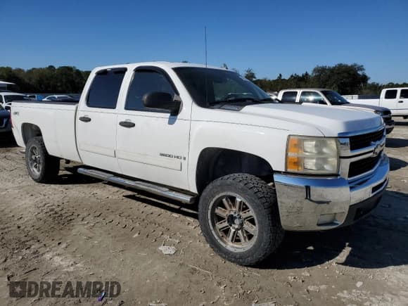 ✅ 2007 Chevrolet Silverado 2500HD 2LT • VIN: 1GCHK23K17F517840 • Лот: 45518815. Опубликован ранее на Copart с пробегом 154 011 миль. Бесплатный доступ к архиву аукционных продаж из США и подробный отчёт об истории автомобиля на DreamBid. Изображение 4.