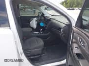 ✅ 2021 Chevrolet Traverse LT Cloth • VIN: 1GNERGKW0MJ126548 • Lot: 42998904. Wystawiony na IAAI z przebiegiem 66 776 mil. Bezpłatny archiwum sprzedaży aukcyjnych z USA i szczegółowy raport historii pojazdu na DreamBid. Zdjęcie 5.