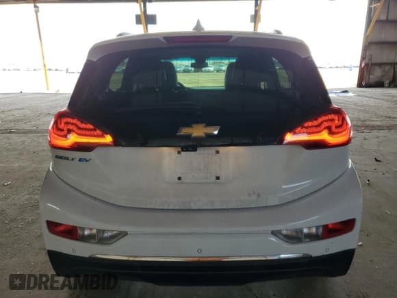 ✅ 2017 Chevrolet Bolt EV Premier • VIN: 1G1FX6S09H4181344 • Lot: 47724415. Wystawiony na Copart z przebiegiem 46 796 mil. Bezpłatny archiwum sprzedaży aukcyjnych z USA i szczegółowy raport historii pojazdu na DreamBid. Zdjęcie 6.