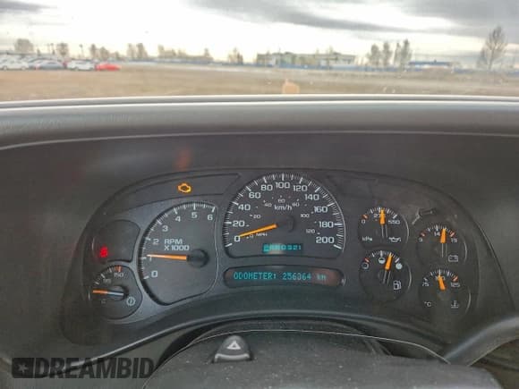 ✅ 2005 Chevrolet Silverado 2500HD LS • VIN: 1GCHK29U45E311987 • Lot: 93718665. Wystawiony na Copart z przebiegiem 256 364 mil. Bezpłatny archiwum sprzedaży aukcyjnych z USA i szczegółowy raport historii pojazdu na DreamBid. Zdjęcie 9.