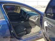 ✅ 2017 Nissan Altima SV • VIN: 1N4AL3AP8HC486582 • Lot: 41480502. Listed on IAAI with 142,235 mi. Free auction sales archive from the USA and detailed vehicle history report at DreamBid. Image 5.