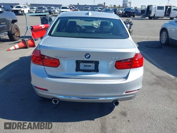 ✅ 2015 BMW 3 Series 335i • VIN: WBA3A9C57FKW74873 • Lot: 43641181. Listed on IAAI with 108,231 mi. Free auction sales archive from the USA and detailed vehicle history report at DreamBid. Image 16.