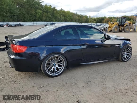 ✅ 2011 BMW M3 • VIN: WBSKG9C52BE645554 • Lot: 72788864. Listed on Copart with 151,757 mi. Free auction sales archive from the USA and detailed vehicle history report at DreamBid. Image 3.