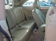 ✅ 2013 Volkswagen Beetle 2.5L • VIN: 3VWJX7AT8DM665018 • Lot: 93881815. Wystawiony na Copart z przebiegiem 120 905 mil. Bezpłatny archiwum sprzedaży aukcyjnych z USA i szczegółowy raport historii pojazdu na DreamBid. Zdjęcie 10.