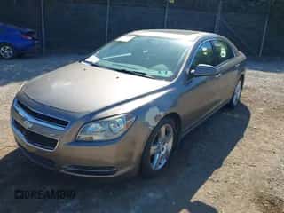 2011 Chevrolet Malibu 2LT z VIN 1G1ZD5E74BF256195, wystawiony jako IAAI lot #43393207 z przebiegiem 73 792 mil mil oraz . Historia ofert i sprzedaży dostępna na DreamBid. Obrazek 2.