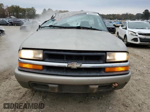 ✅ 2000 Chevrolet S-10 LS • VIN: 1GCCS1458YK287851 • Лот: 82625554. Опубликован ранее на Copart с пробегом 134 584 миль. Бесплатный доступ к архиву аукционных продаж из США и подробный отчёт об истории автомобиля на DreamBid. Изображение 5.