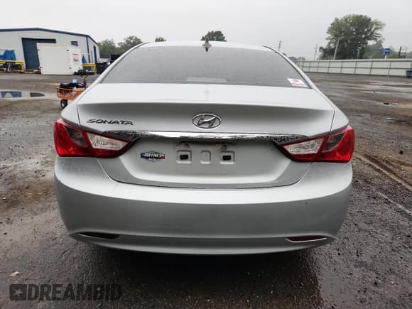 ✅ 2013 Hyundai Sonata GLS • VIN: 5NPEB4AC1DH777277 • Lot: 82650275. Listed on Copart with Not provided. Free auction sales archive from the USA and detailed vehicle history report at DreamBid. Image 6.
