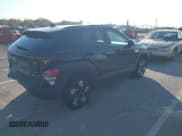 ✅ 2025 Hyundai Kona SEL • VIN: KM8HBCAB5SU219204 • Лот: 43637321. Опубликован ранее на IAAI с пробегом 28 554 миль. Бесплатный доступ к архиву аукционных продаж из США и подробный отчёт об истории автомобиля на DreamBid. Изображение 4.