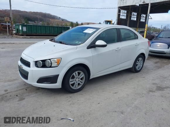 ✅ 2014 Chevrolet Sonic LT • VIN: 1G1JC5SH2E4218784 • Lot: 43681550. Listed on IAAI with 104,015 mi. Free auction sales archive from the USA and detailed vehicle history report at DreamBid. Image 2.