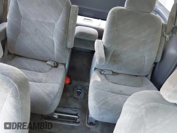 ✅ 2004 Honda Odyssey EX-RES • VIN: 5FNRL18814B128818 • Lot: 42844253. Listed on IAAI with 240,354 mi. Free auction sales archive from the USA and detailed vehicle history report at DreamBid. Image 8.