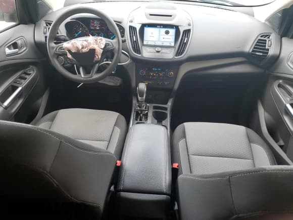 ✅ 2018 Ford Escape SE • VIN: 1FMCU9GDXJUB51495 • Lot: 69274145. Wystawiony na Copart z przebiegiem 72 016 mil. Bezpłatny archiwum sprzedaży aukcyjnych z USA i szczegółowy raport historii pojazdu na DreamBid. Zdjęcie 8.