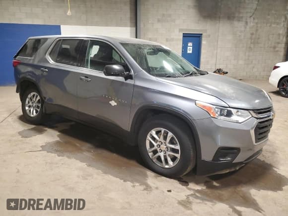 ✅ 2020 Chevrolet Traverse LS • VIN: 1GNERFKWXLJ303518 • Lot: 90496695. Wystawiony na Copart z przebiegiem 92 771 mil. Bezpłatny archiwum sprzedaży aukcyjnych z USA i szczegółowy raport historii pojazdu na DreamBid. Zdjęcie 4.