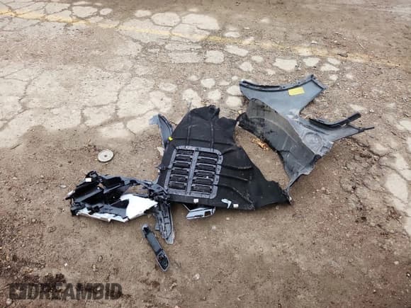 ✅ 2024 Audi Q5 S line Premium • VIN: WA1GAAFY4R2034775 • Lot: 90104535. Listed on Copart with 14,480 mi. Free auction sales archive from the USA and detailed vehicle history report at DreamBid. Image 13.