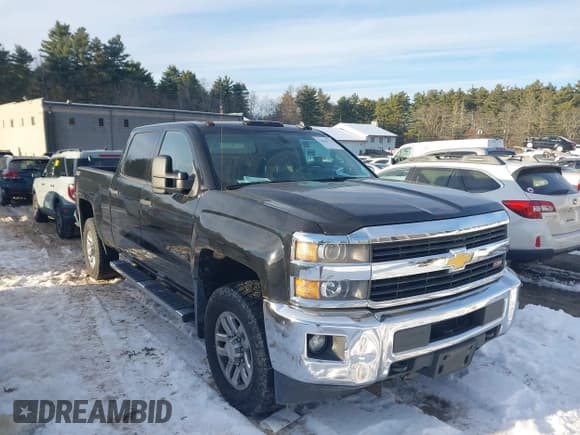 ✅ 2015 Chevrolet Silverado 2500HD LT • VIN: 1GC1KVEG9FF102081 • Лот: 43846233. Опубликован ранее на IAAI с пробегом 117 900 миль. Бесплатный доступ к архиву аукционных продаж из США и подробный отчёт об истории автомобиля на DreamBid. Изображение 1.