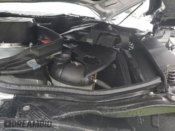 ✅ 2012 Mercedes-Benz E 350 Sport • VIN: WDDHF5KB2CA585262 • Lot: 90419635. Listed on Copart with 96,122 mi. Free auction sales archive from the USA and detailed vehicle history report at DreamBid. Image 11.