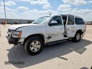 2013 Chevrolet Suburban LS с VIN 1GNSCHE09DR132934, выставлен на аукционе Copart как лот 66865145 с пробегом 131 363 миль миль и Списание • Salvage title. История ставок и продаж доступна на DreamBid. Изображение 1.