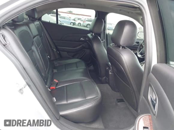 ✅ 2013 Chevrolet Malibu LTZ • VIN: 1G11H5SA0DF245750 • Lot: 43653566. Wystawiony na IAAI z przebiegiem 144 969 mil. Bezpłatny archiwum sprzedaży aukcyjnych z USA i szczegółowy raport historii pojazdu na DreamBid. Zdjęcie 8.