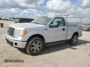 ✅ 2014 Ford F-150 XL • VIN: 1FTMF1EM0EKE79940 • Лот: 92505085. Опубликован ранее на Copart с пробегом 115 547 миль. Бесплатный доступ к архиву аукционных продаж из США и подробный отчёт об истории автомобиля на DreamBid. Изображение 1.