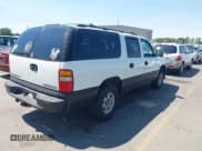 ✅ 2000 Chevrolet Suburban LS • VIN: 3GNFK16T3YG228777 • Лот: 42680181. Опубликован ранее на IAAI с пробегом 306 647 миль. Бесплатный доступ к архиву аукционных продаж из США и подробный отчёт об истории автомобиля на DreamBid. Изображение 4.