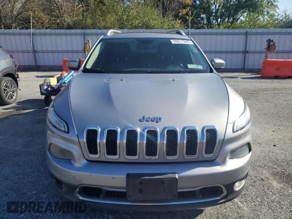 ✅ 2014 Jeep Cherokee Limited • VIN: 1C4PJMDB5EW255312 • Lot: 89611245. Wystawiony na Copart z przebiegiem 187 533 mil. Bezpłatny archiwum sprzedaży aukcyjnych z USA i szczegółowy raport historii pojazdu na DreamBid. Zdjęcie 5.