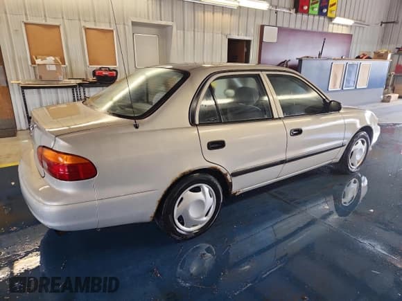 ✅ 2000 Chevrolet Prizm • VIN: 1Y1SK5485YZ403328 • Лот: 70034265. Опубликован ранее на Copart с пробегом 145 348 миль. Бесплатный доступ к архиву аукционных продаж из США и подробный отчёт об истории автомобиля на DreamBid. Изображение 3.