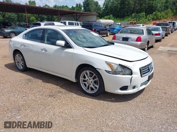 ✅ 2014 Nissan Maxima SV • VIN: 1N4AA5AP2EC443353 • Лот: 42538040. Опубликован ранее на IAAI с пробегом 174 615 миль. Бесплатный доступ к архиву аукционных продаж из США и подробный отчёт об истории автомобиля на DreamBid. Изображение 1.