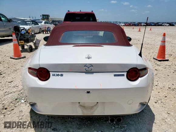 ✅ 2020 Mazda MX-5 Miata 30th Anniversary Edition • VIN: JM1NDAA72L0417636 • Lot: 64312085. Wystawiony na Copart z przebiegiem 24 910 mil. Bezpłatny archiwum sprzedaży aukcyjnych z USA i szczegółowy raport historii pojazdu na DreamBid. Zdjęcie 6.