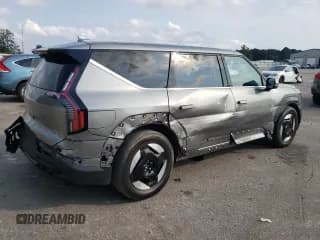 ✅ 2024 Kia EV9 Light Long Range • VIN: KNDAB5S14R6025043 • Lot: 72553114. Wystawiony na Copart z przebiegiem 17 953 mil. Bezpłatny archiwum sprzedaży aukcyjnych z USA i szczegółowy raport historii pojazdu na DreamBid. Zdjęcie 3.