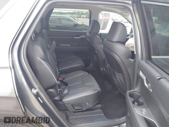 ✅ 2025 Hyundai Palisade Limited • VIN: KM8R54GE5SU821958 • Лот: 42140186. Размещён на IAAI с пробегом 7 663 миль миль. Получите бесплатный доступ к архиву аукционных продаж из США и посмотрите подробный отчёт об истории автомобиля на DreamBid. Изображение 8.